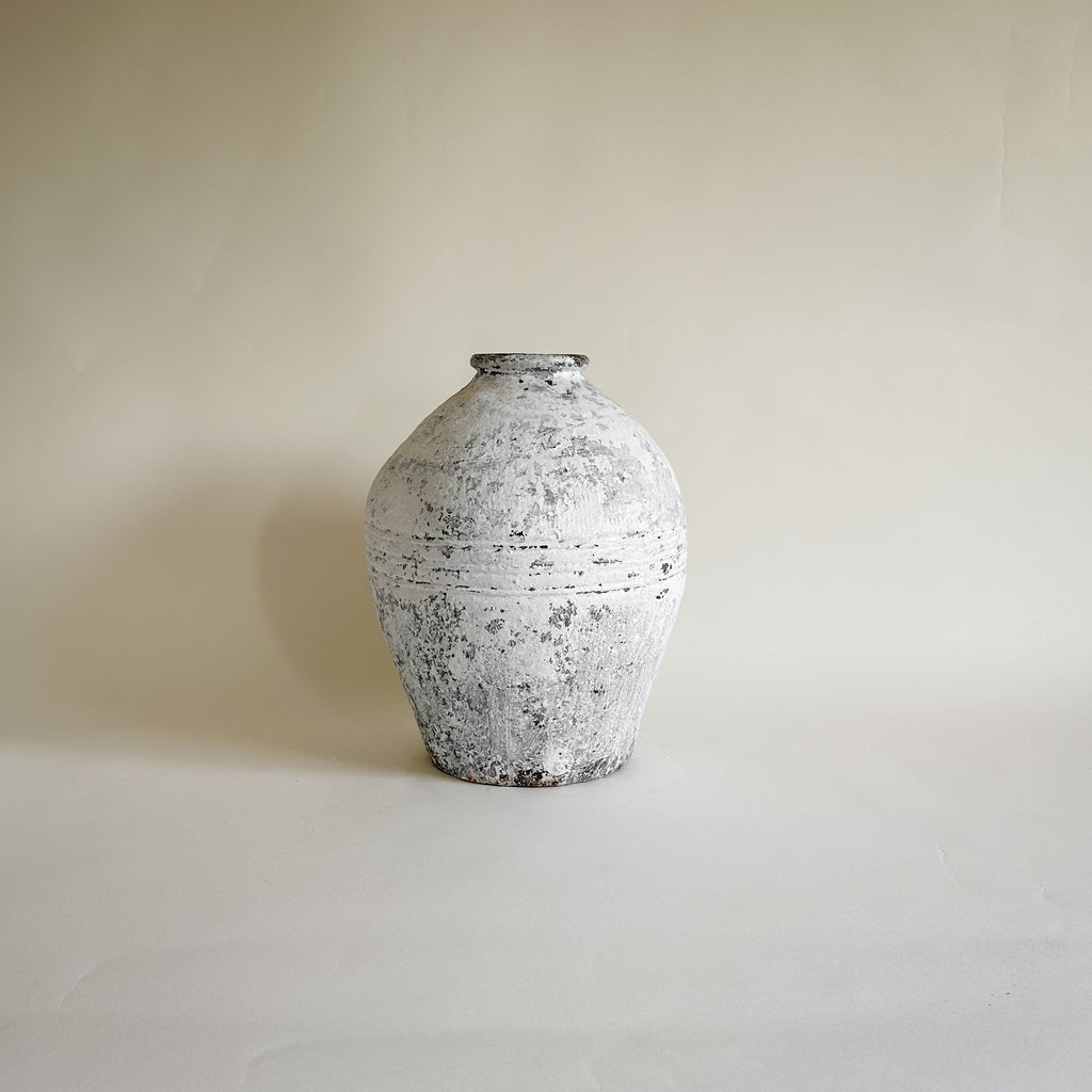 Vintage White Pot image 3