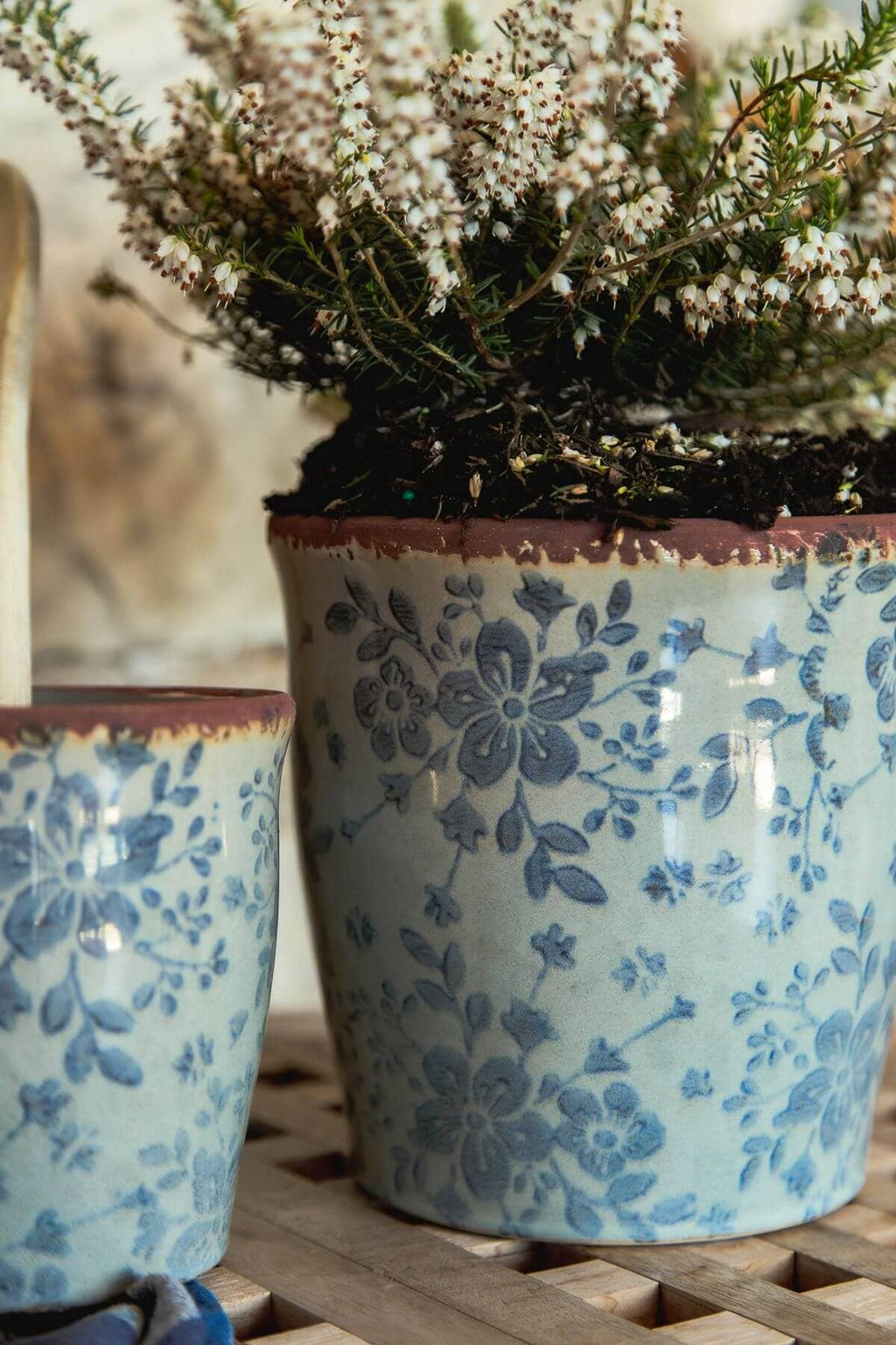 6.5 INCH POT WITH BLUE FLORAL PATTERN