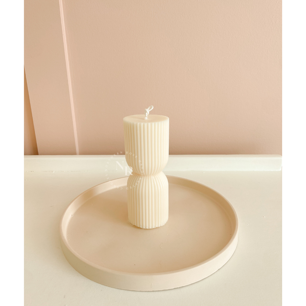 Stella Hourglass Pillar - Small image 2