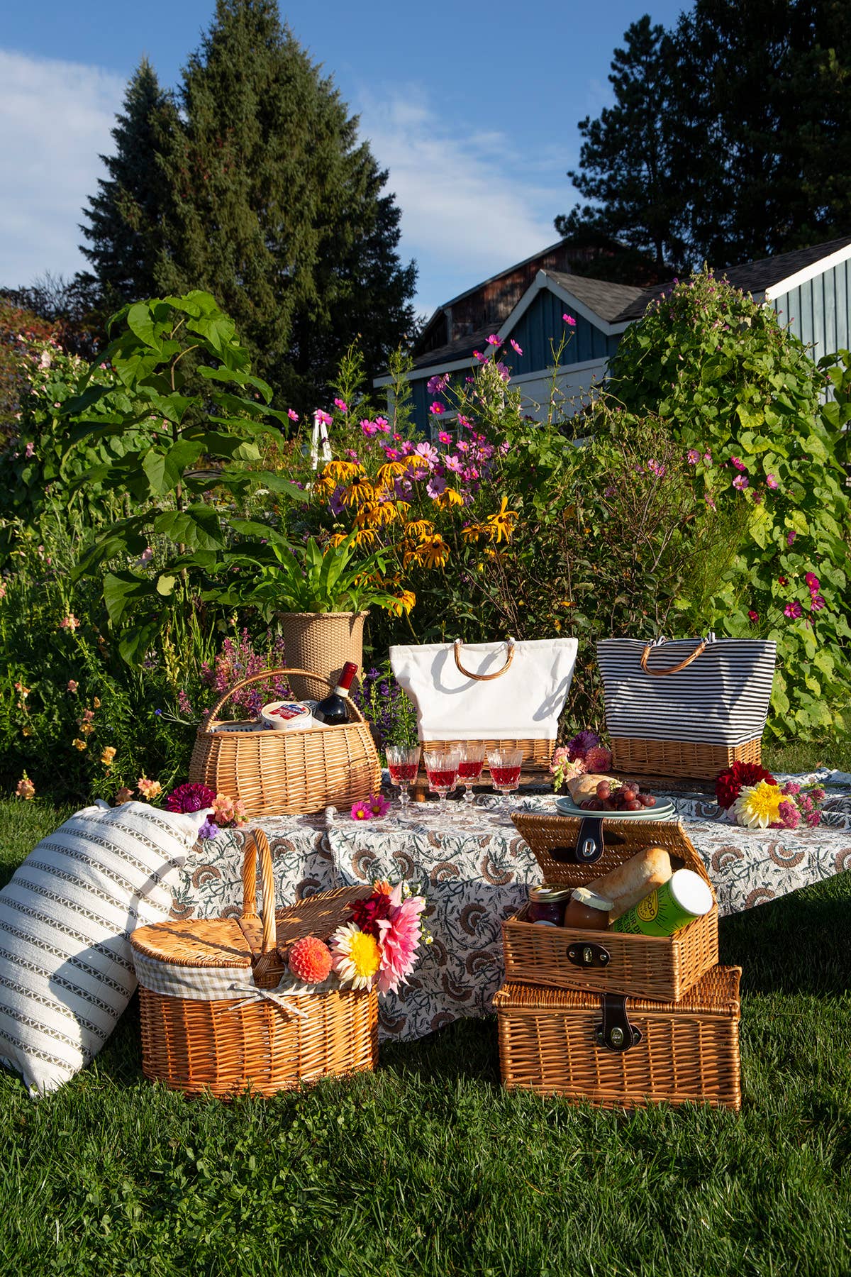 RECTANGULAR WILLOW PICNIC  BASKET- COOLER LINING