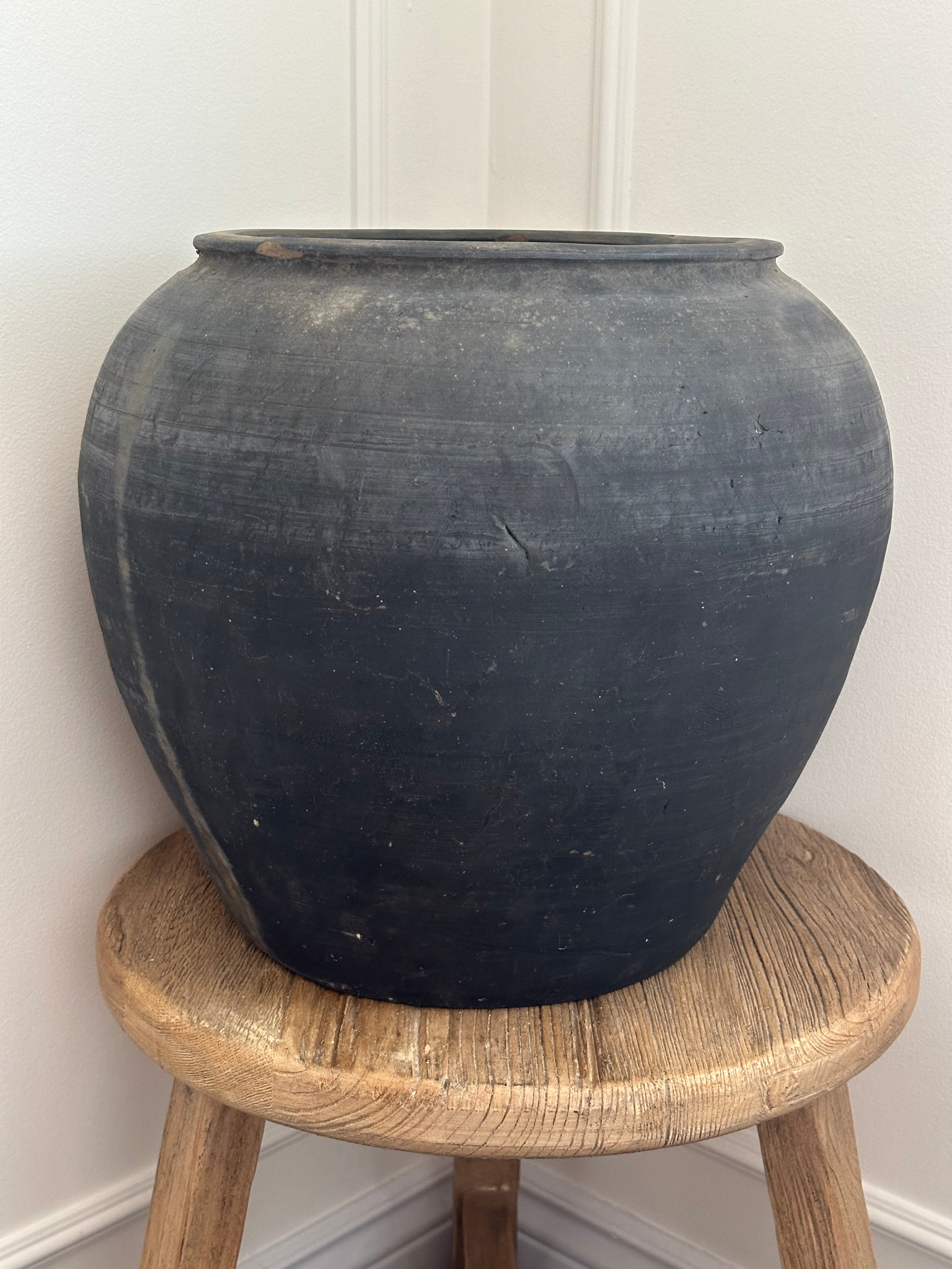 Large Vintage Planter Pot image 5