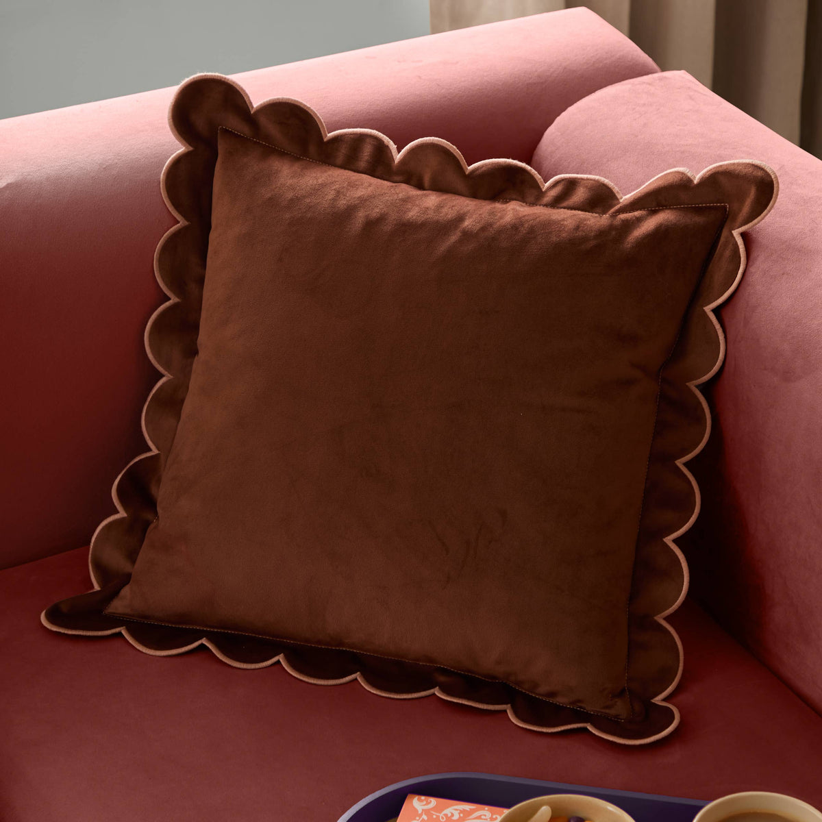 Lil Scallop Velvet Cushion Chestnut/Slipper