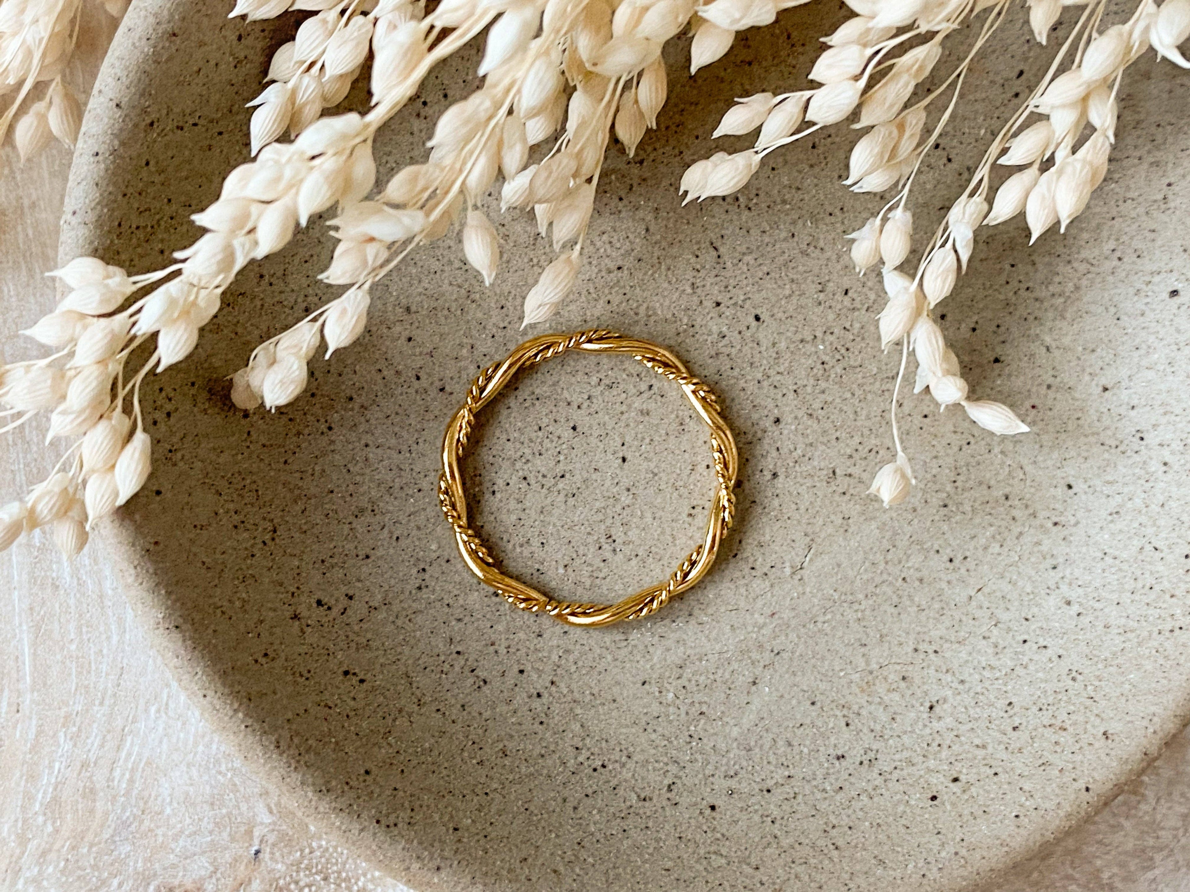 Twisted Ring