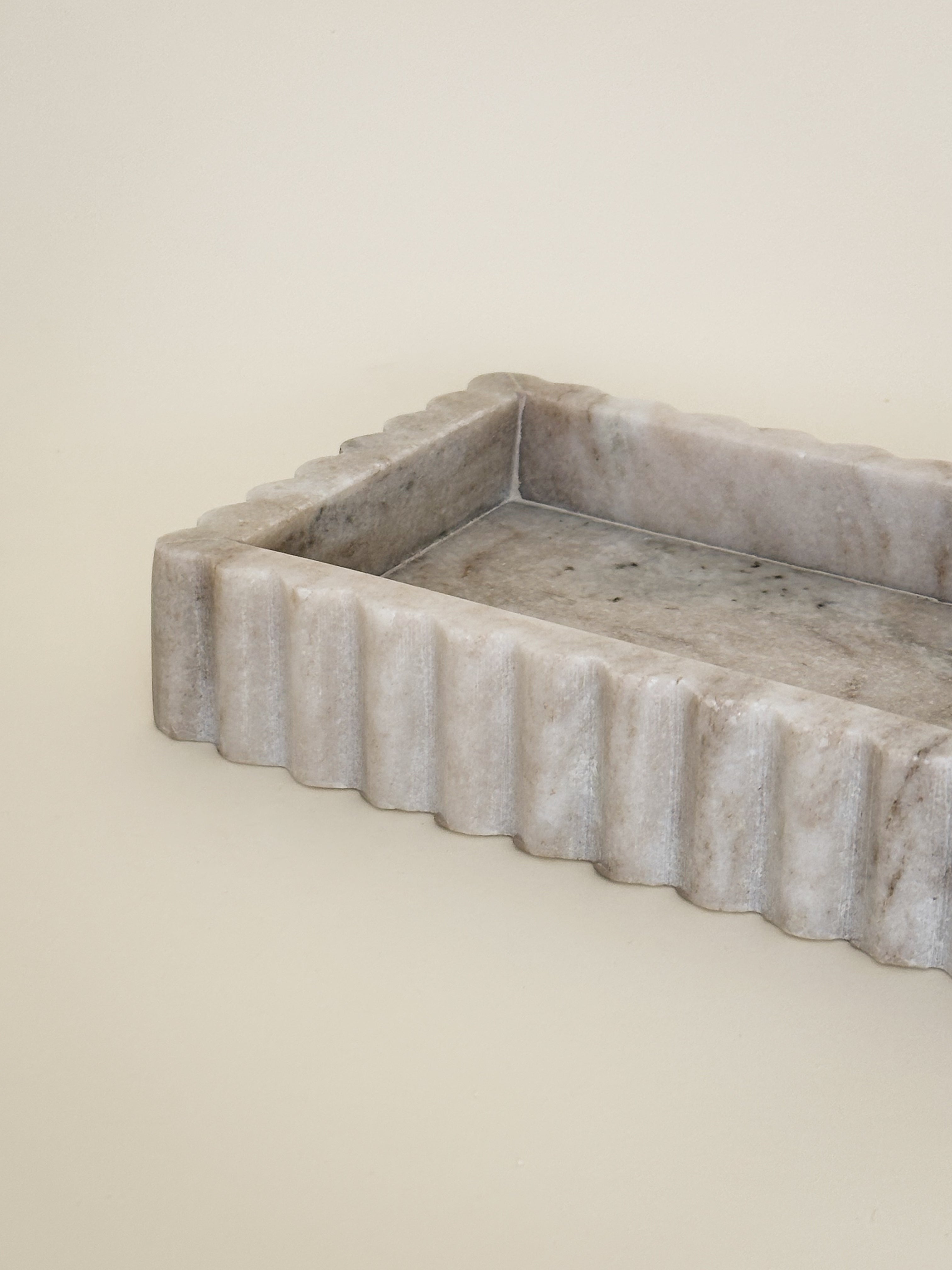 Beige Fluted Marble Bridge Tray image 0