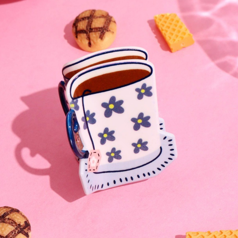 Floral Tea Cup Hair Claw Clip | Cozy Reading Style