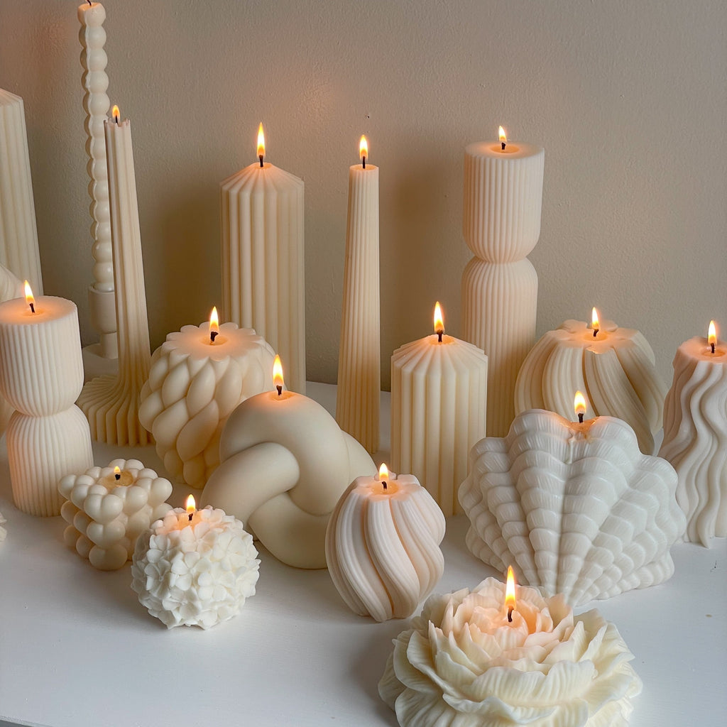 Ella Knit Candle image 1
