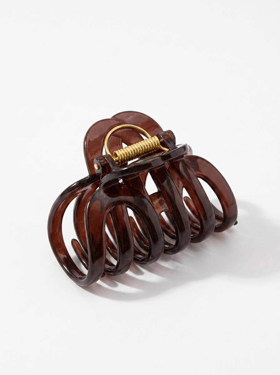 Tortoiseshell hair claw clip everyday neutral accessory