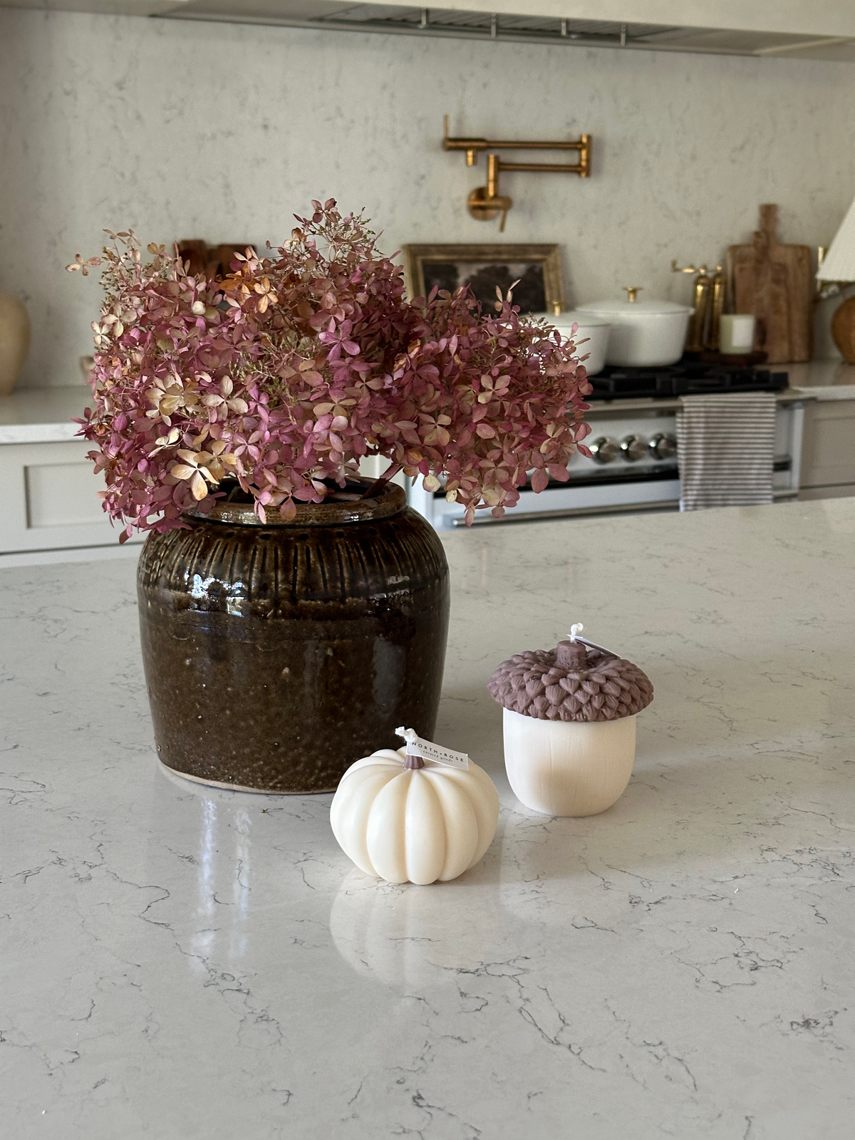 Acorn Candle image 1